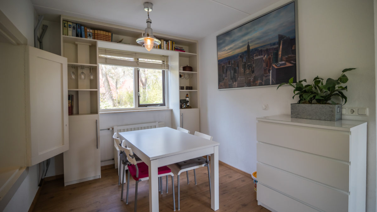 Bungalow V001 Eettafel